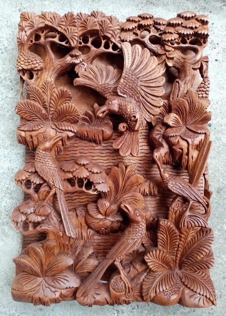 Tablou sculptura dintr-o singura bucata de lemn lucrat integral manual