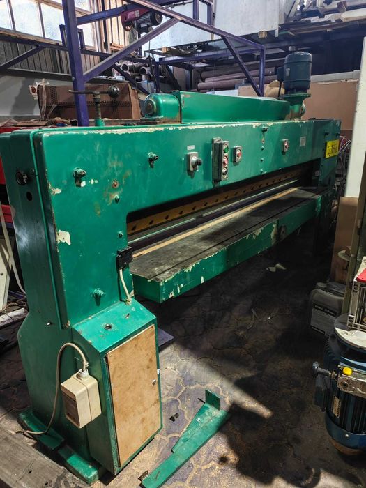 Станок гильотина столярная.для рубки шпона