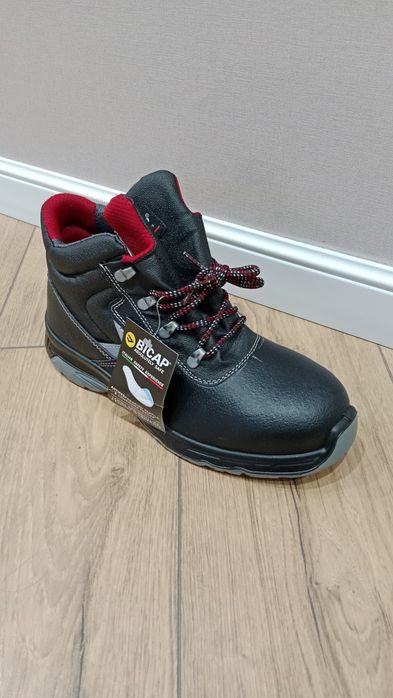 Продам ботинки кожанные