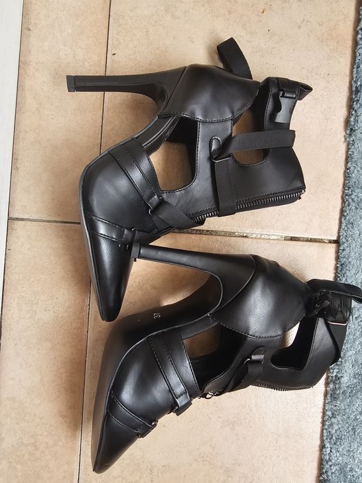 Botine vara negre marimea 37