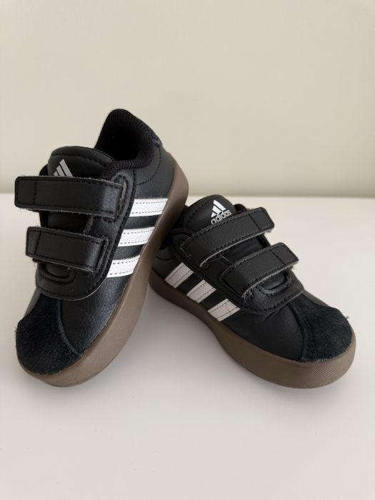 Детски спортни обувки Adidas