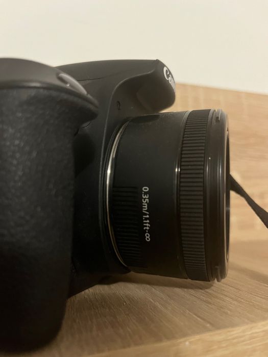 Vând aparat foto Canon