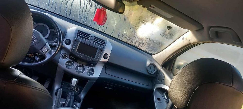 ‼️Vand sau Schimb‼️
Toyota RAV4 2.2 D-177CP – An 2007 – Stare foarte b