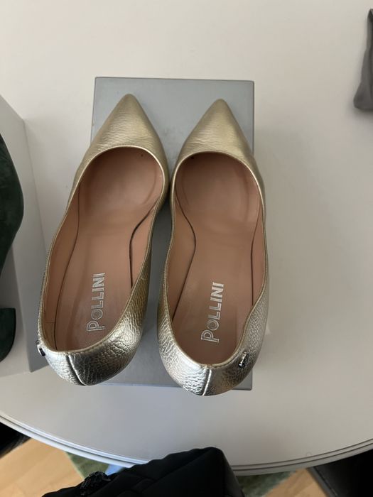 Pantofi aurii masura 40 marca Polini