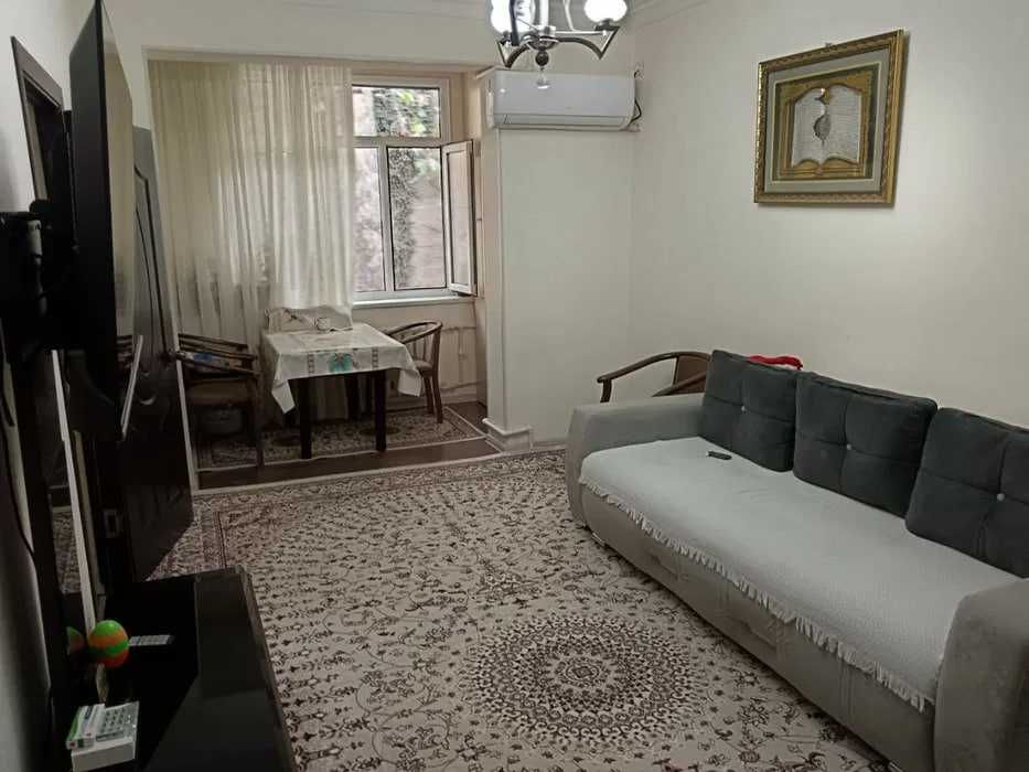 Буз1 Продается квартира ТУРКво Мирзо Улугбек  2/1/5 46м2