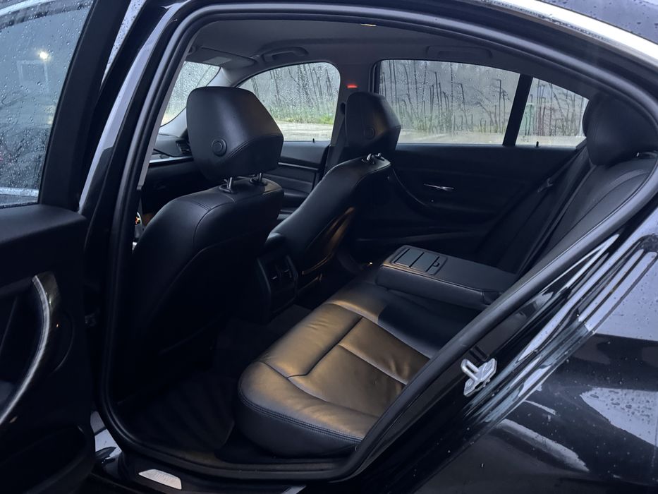 Bmw Automat/bi xenon/piele/navi mare/camera/Luxury line/rate