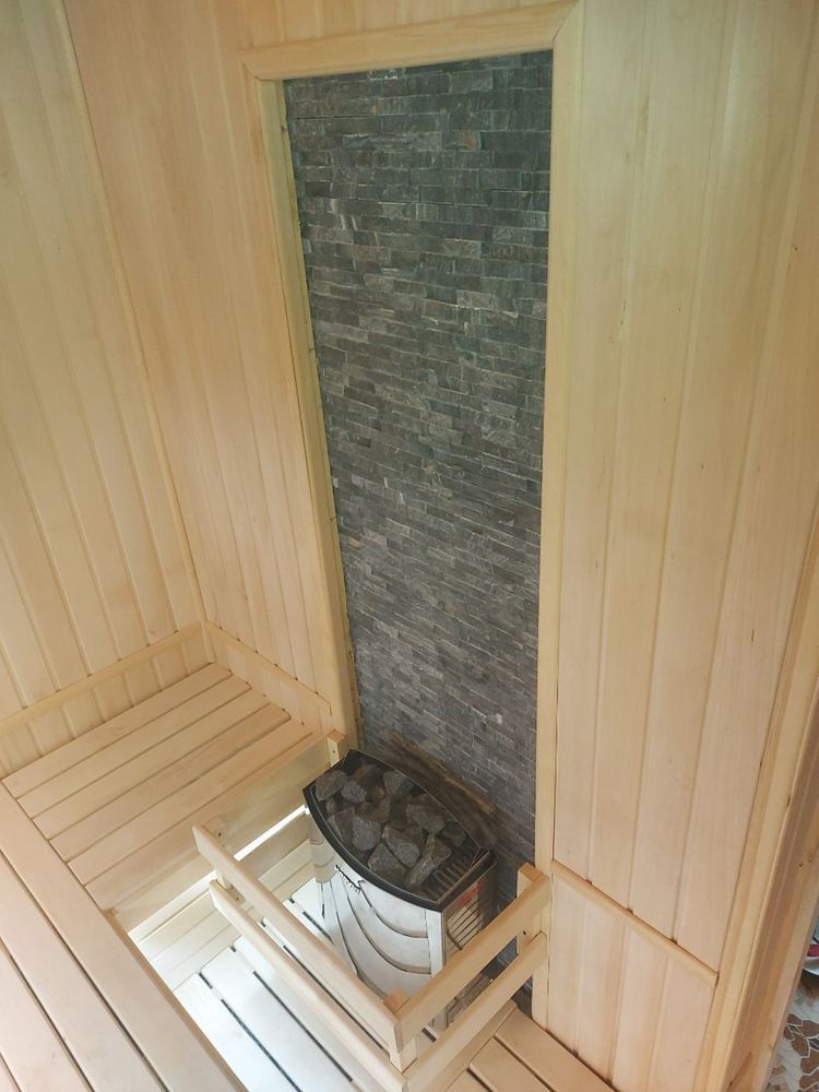 Oq toshda oilaviy dacha  2 ta spalniy 1 ta detskiy sauna bassen tenis