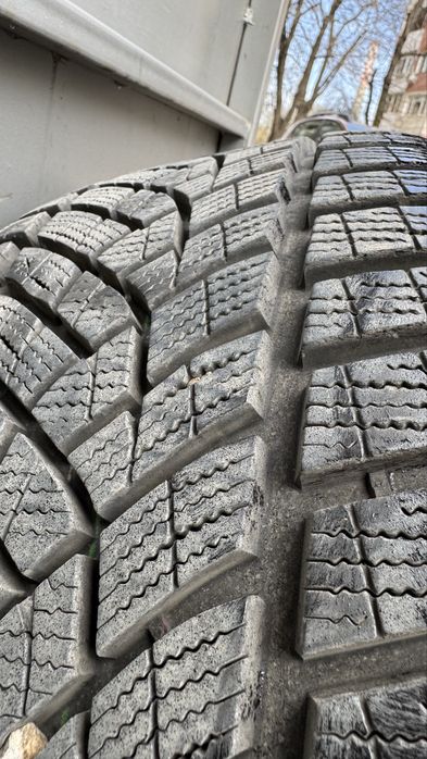 Зимна гума | 235/50 R17 | Good Year | 8 mm | Made in Germany Перфектна