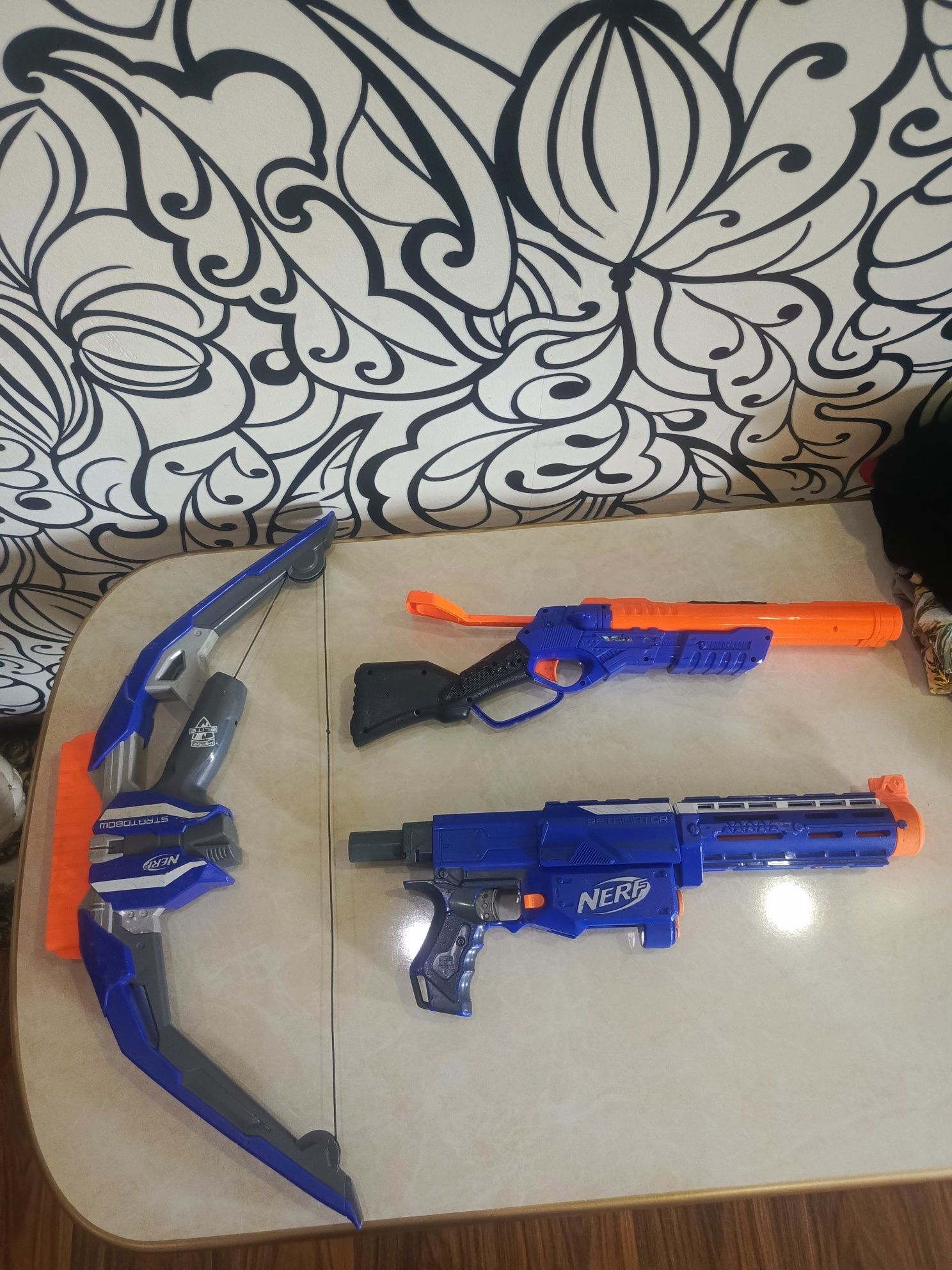Комплект Nerf ( Лук , дробовик , пистолет )