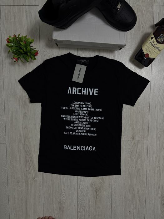 Tricou balenciaga archive