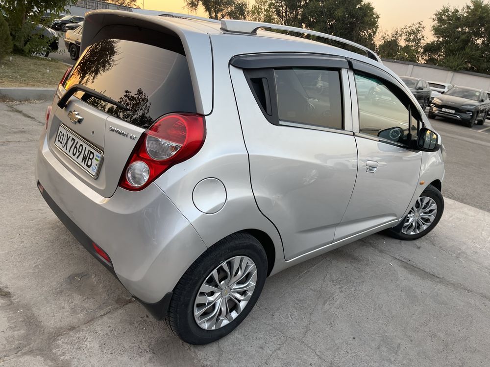 Продам Chevrolet Spark 2017 avtomat