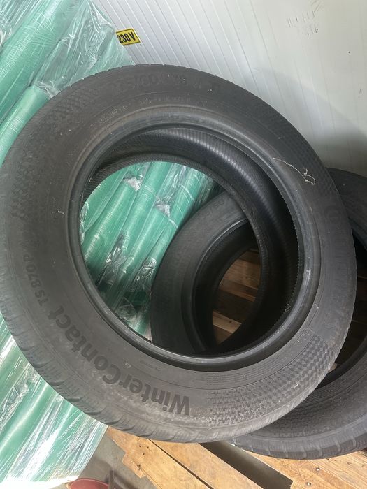 235/60/18 Continental