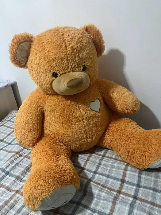 Большой плюшевый мишка в отличном состоянии