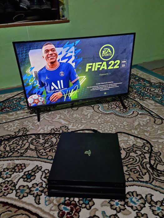 Playstation 4 Pro + TV 32 PS4
