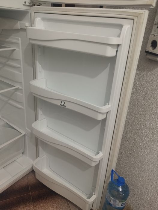 Хладилник INDESIT