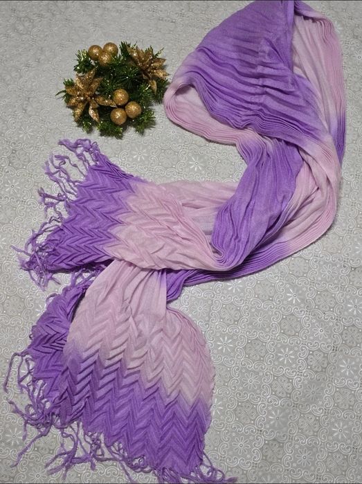 3 Fulare/Esarfe dama in stare foarte buna