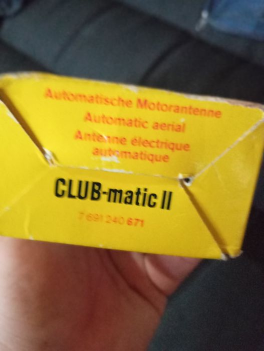 Автоматична антена за кола Бош