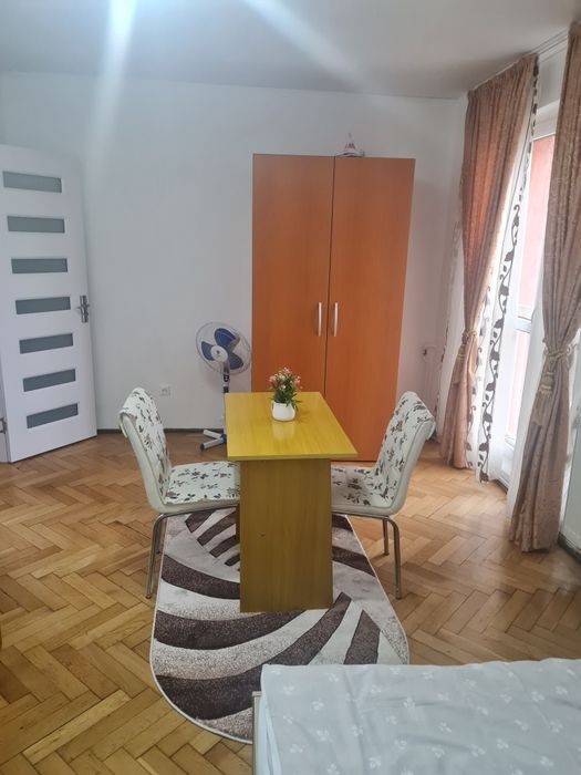 Garsoniera de inchiriat - Zona Obor