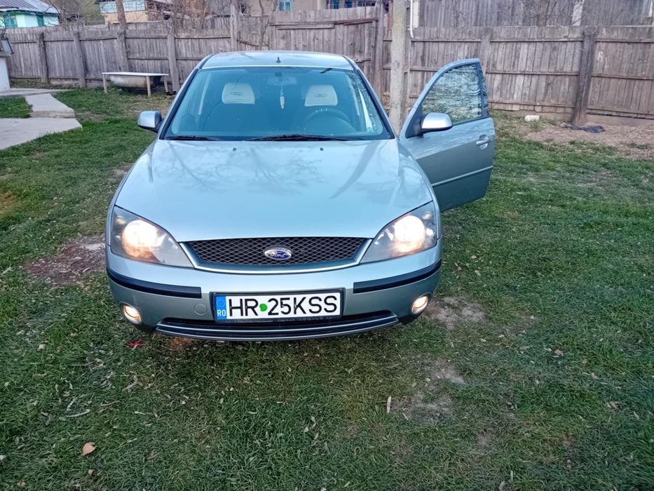 Vând Ford Mondeo