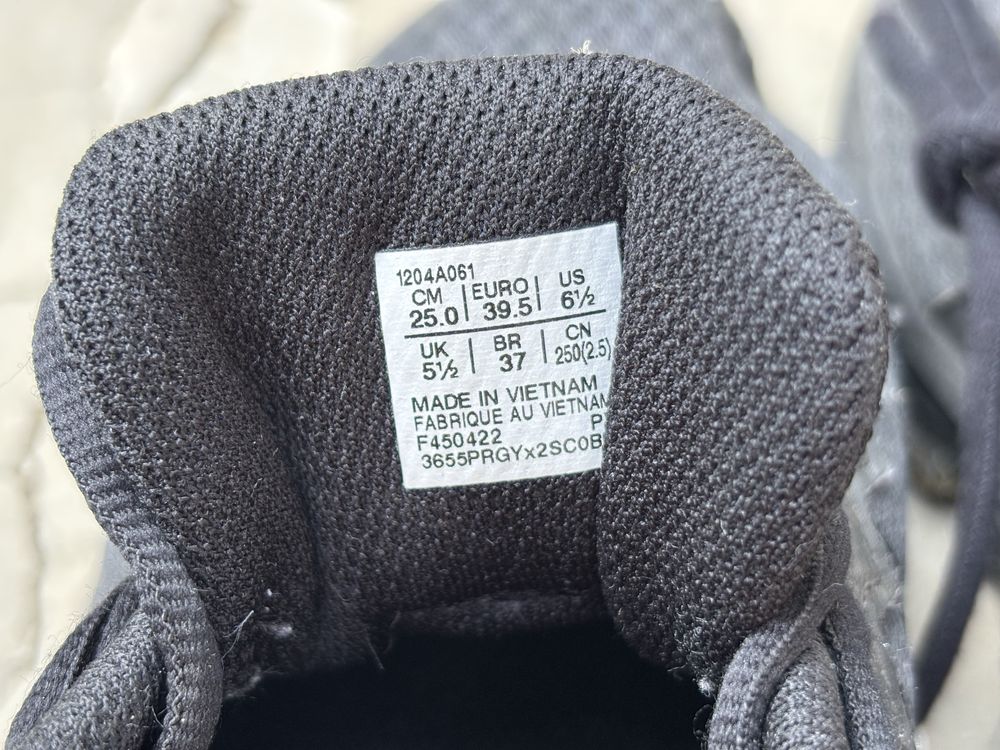 Обувки Asics