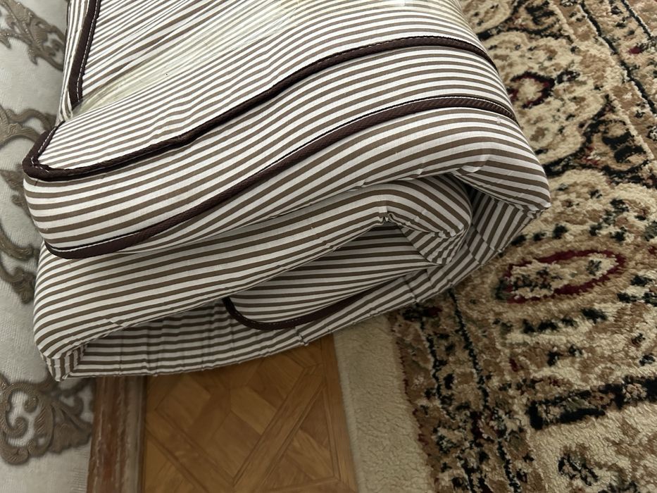 Наматрасник поролоновый бесплатно отдам