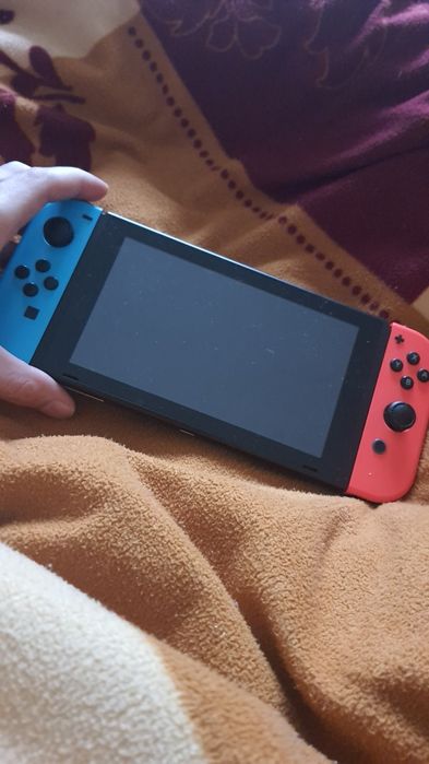 Nintendo switch + Case + Card de memorie 120 gb