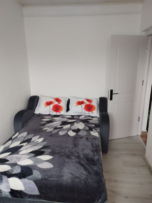 Inchiriez apartament cu 3 camere in Craiova