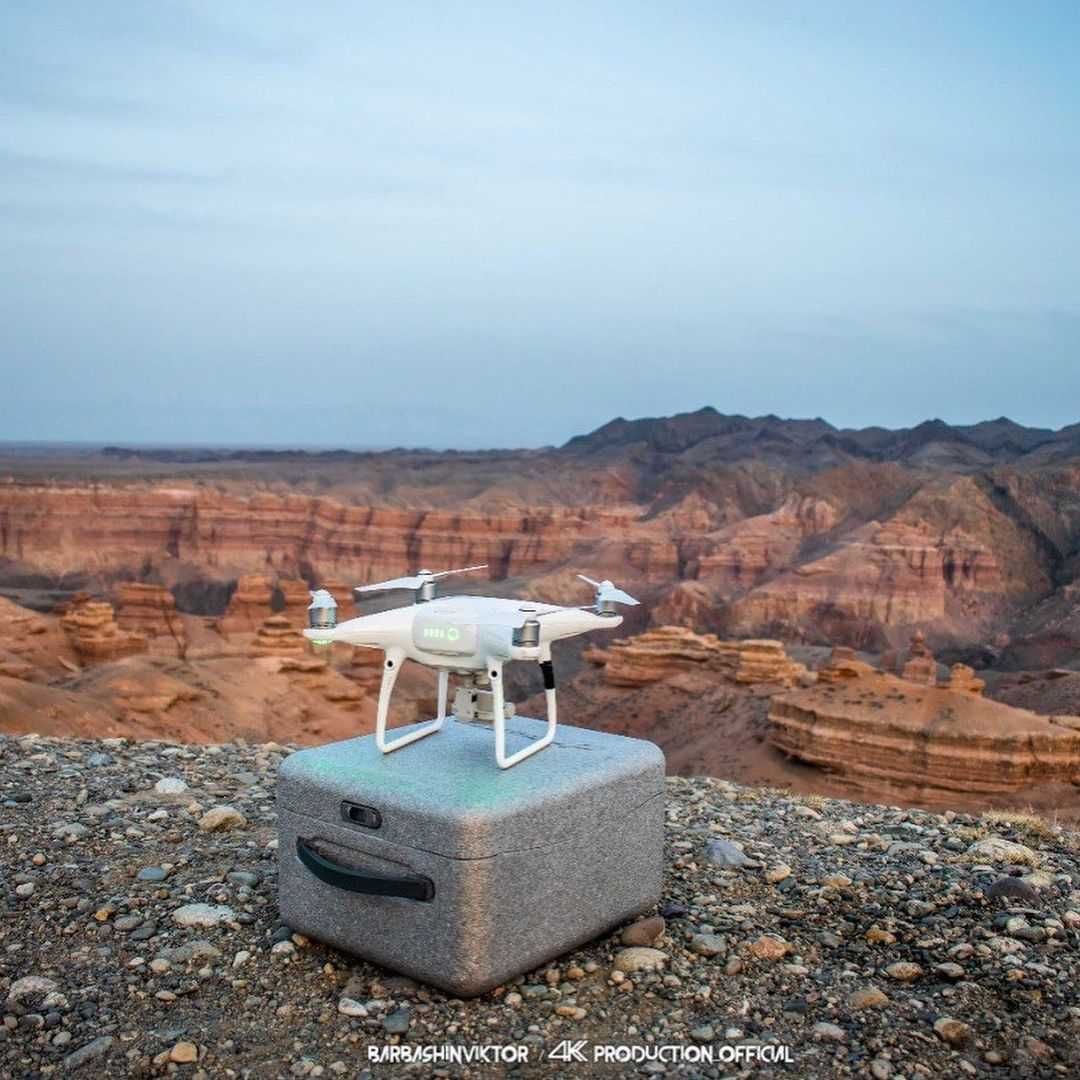 Дрон DJI PHANTOM 4 Pro Квадрокоптер