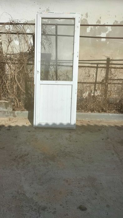 Дверь пластиковая