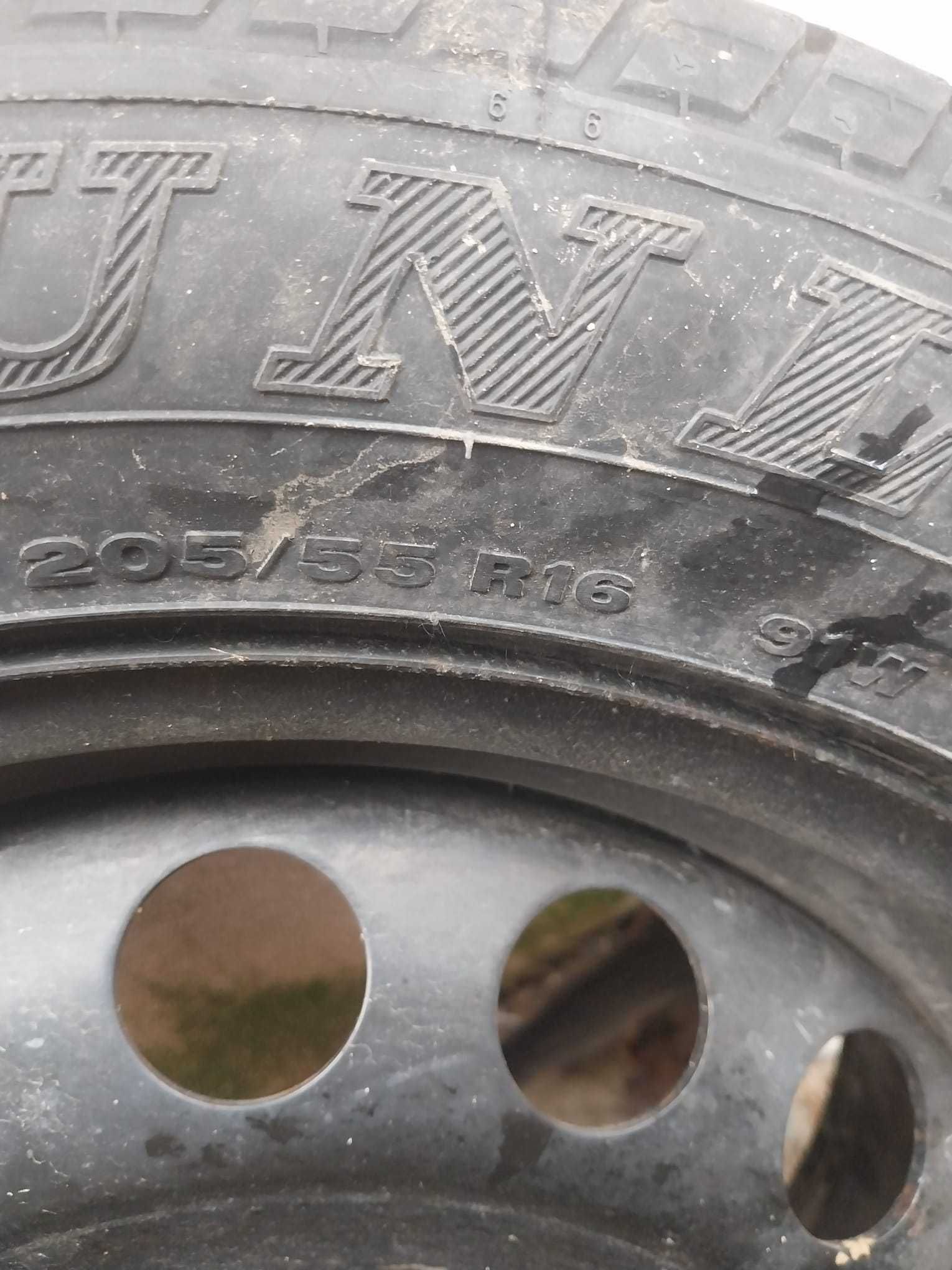 Vand janta cu cauciuc 205/55 R16 150 lei