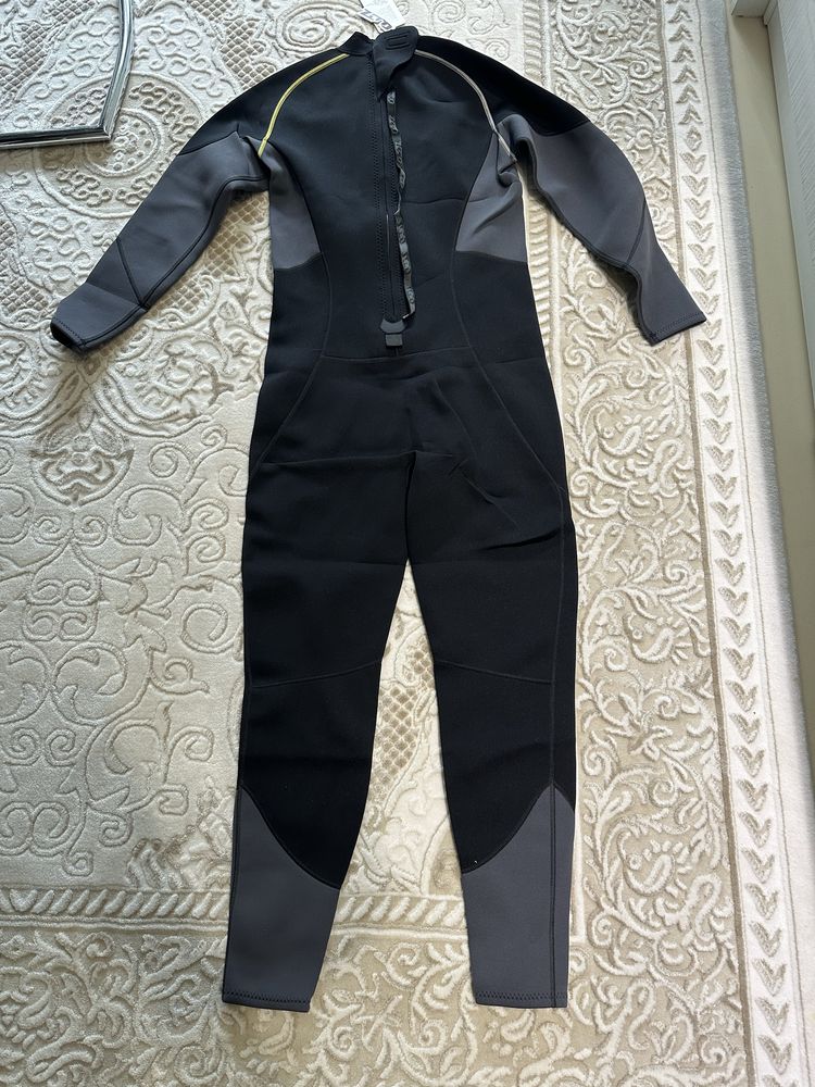 Costum sau costume neopren inot NOI marimi M, L, XL si 2XL