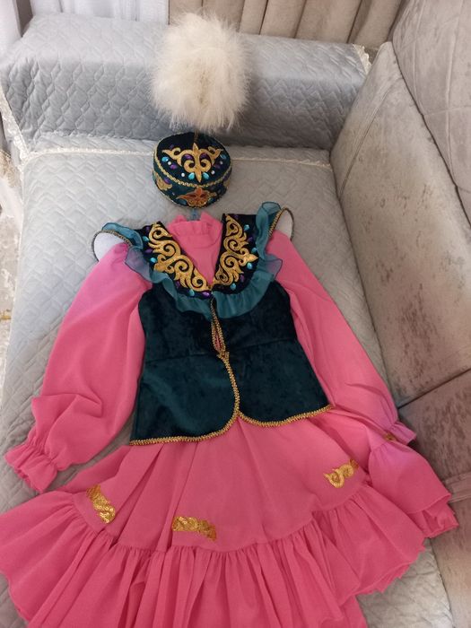 Казахский национальный кастюм на девочку  на 9-12 летт