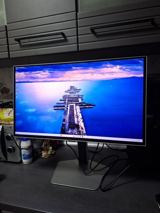 Monitor OLED Samsung Odyssey G6 240hz