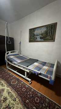 Медицинская кровать с кардио-санитарным оснащением