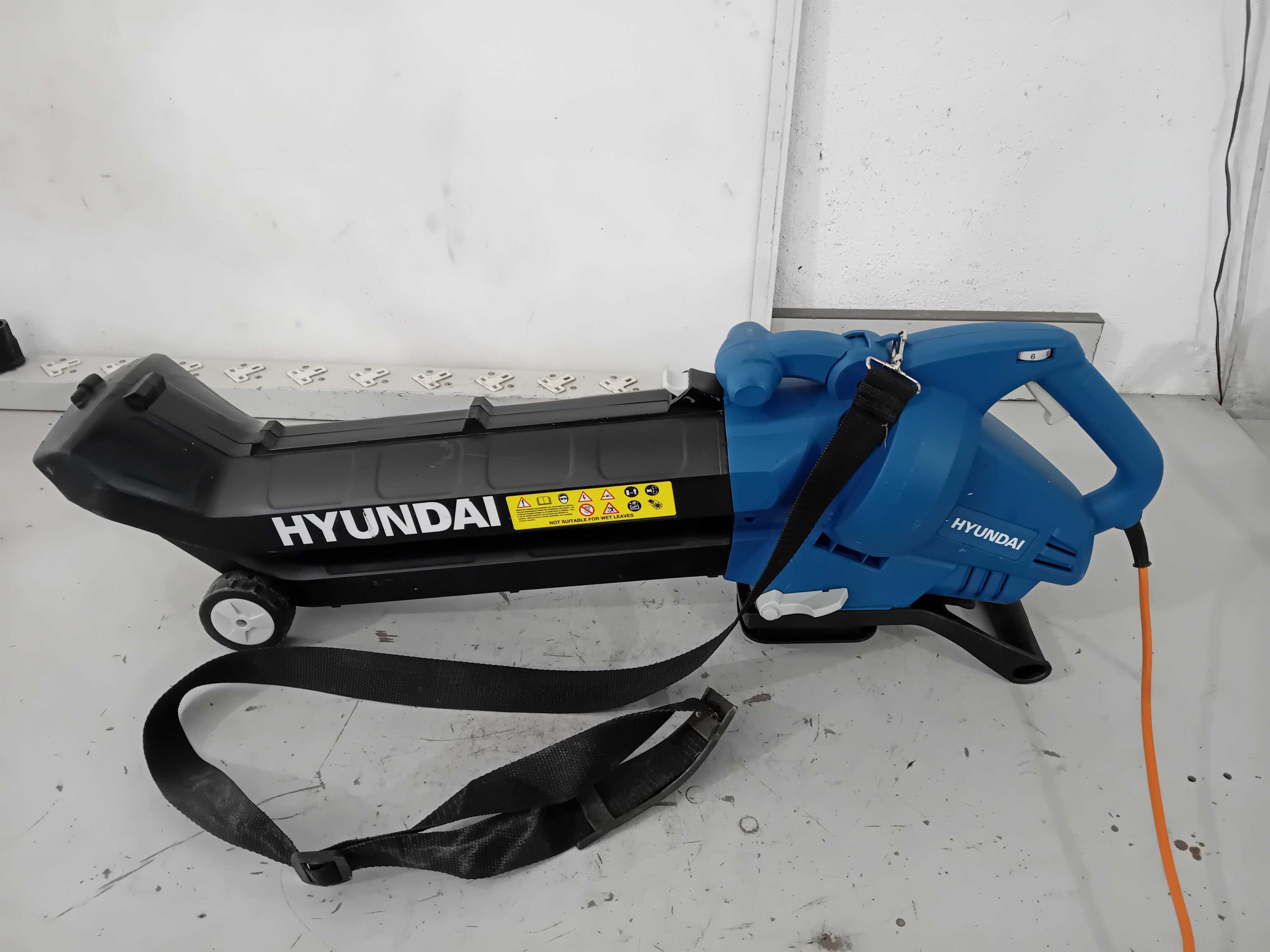 Духалка - Hyundai 3000 W