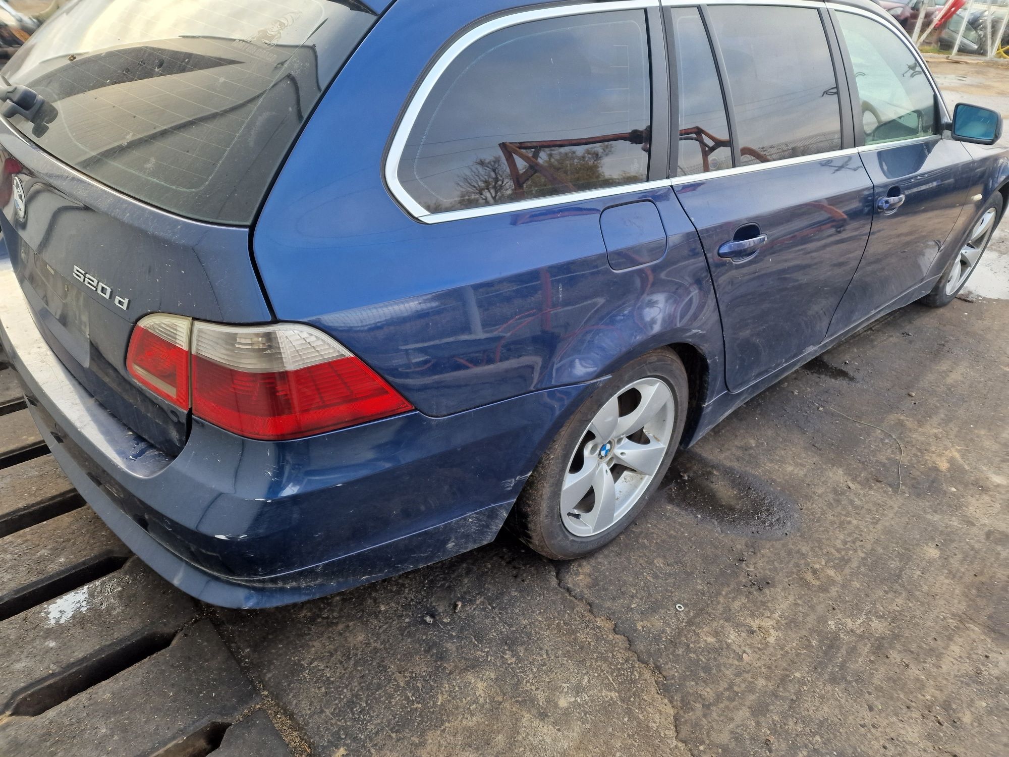 Dezmembrez bmw e61/60 520d m47 / 525i /530d 6+1