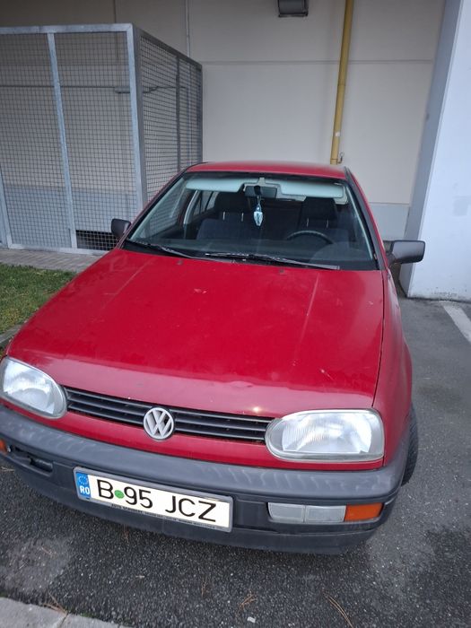 Vând Golf 3 1.8 benzina