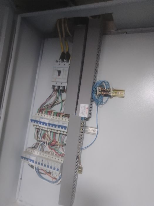 Еликтирик сантехника ишларни киламан афтозатчик урнатаман лустира илам