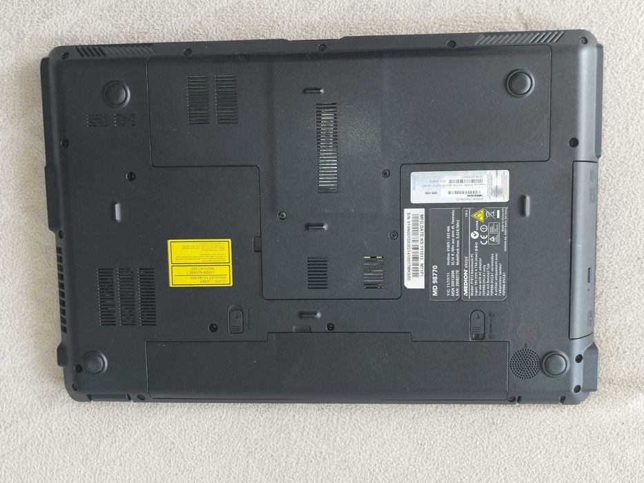 Геймърски - Medion 17,3" Intel i5, 6GB Рам, Nvidia 555M, SSD+HDD