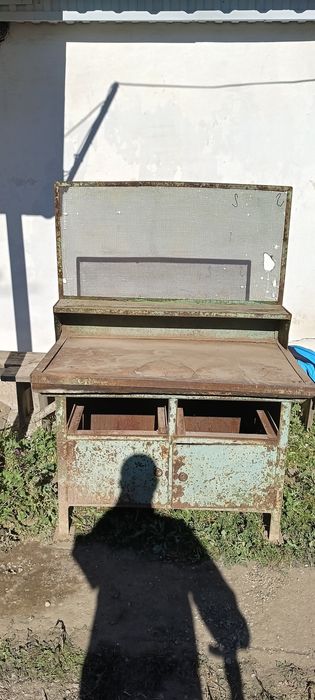 Продам Слесарный стол