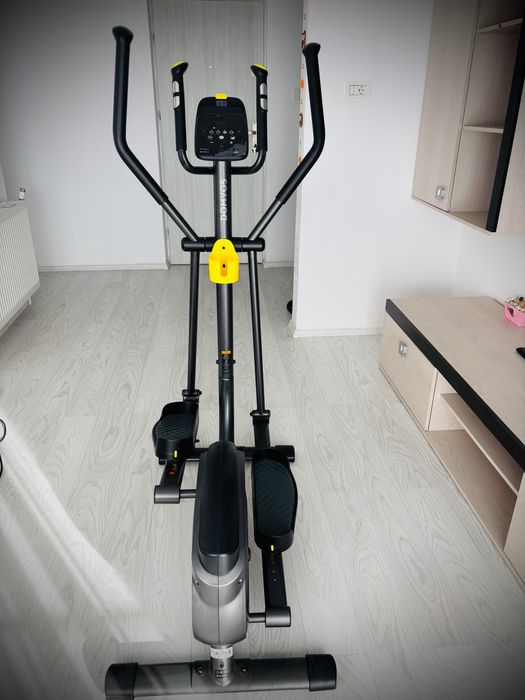 Bicicleta eliptica Domyos 500 conectata in garantie