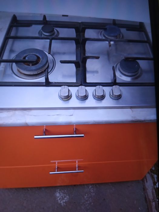 Продам газ плиту навесная -30000