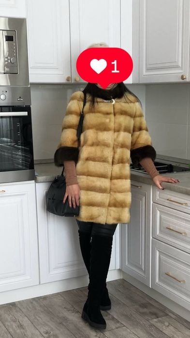 Продам Шубу в отличном состоянии. Воротник соболь.