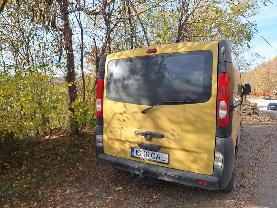 Renault Trafic 2.0d = 8+1 Loc. = Recent Înmatriculat Ro.