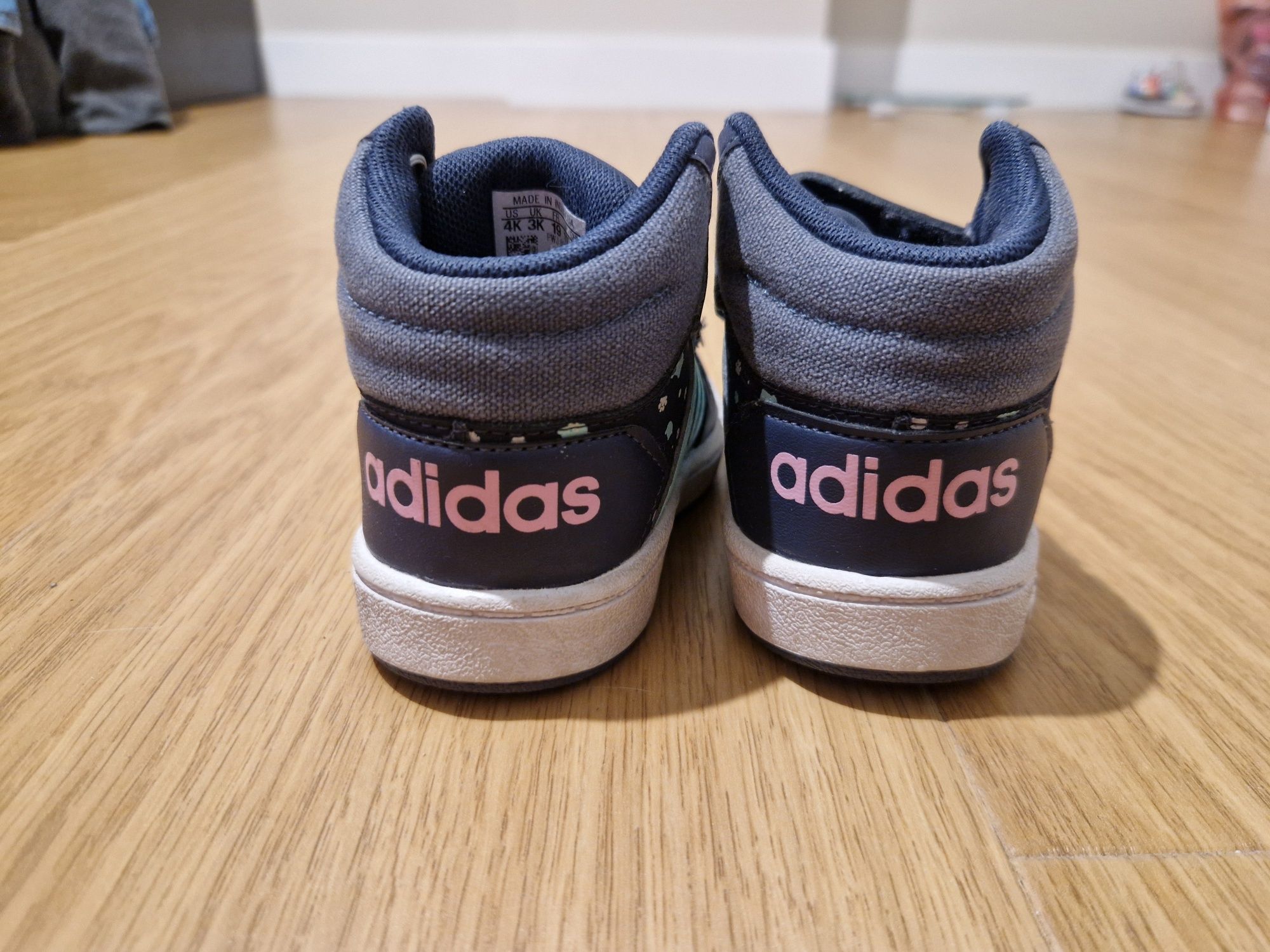 Оригинални детски маратонки Adidas Hoops (Адидас) номер 19 за момиче