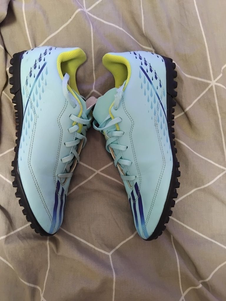 Продавам стоножки на adidas.