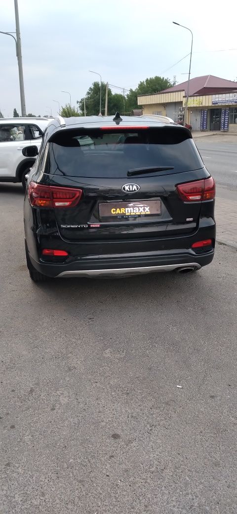 машина Kia Sorenta