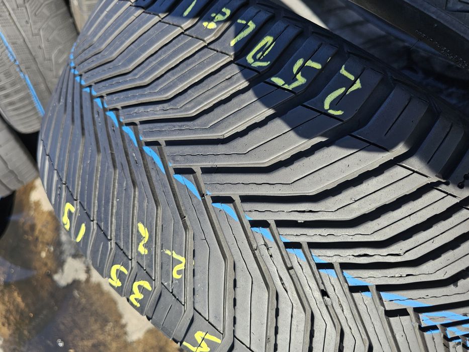 255 35 19 Michelin crossclimate 2022