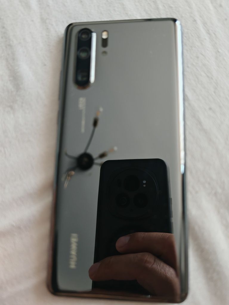 Телефон Huawei P30 Pro