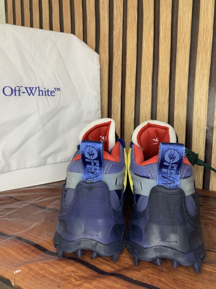 Odsy off white 1000